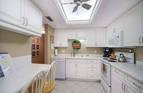 South Island Condo | Gulf Front vacation rental with beautiful views of the Gulf of Mexico. Bring.