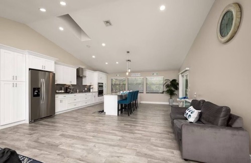 Englewood East House | Gulf Shore Thing Villa perfect for Snowbirds with Heated Pool, Pet Friendly