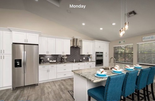 Englewood East House | Gulf Shore Thing Villa perfect for Snowbirds with Heated Pool, Pet Friendly