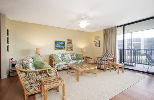 Beachview Country Club Estates Condo | Gulf View, Two Bedroom Unit with Den - Sundial R203