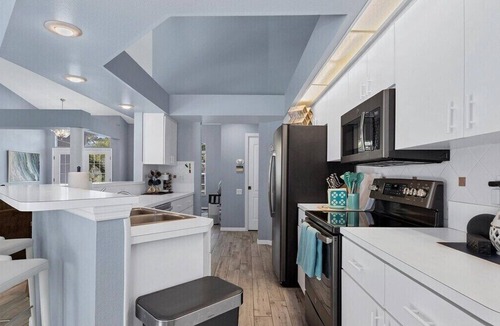 South Venice House | Happy Ours 2 - beautiful walk to beach home