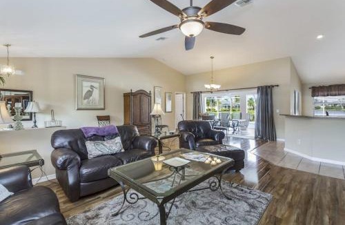 Biggar House | Herons' View Villa