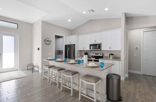 Bonita Springs House | Hidden Gem, Heated Pool & Spa - Enchanted El Dorado Retreat - Roelens