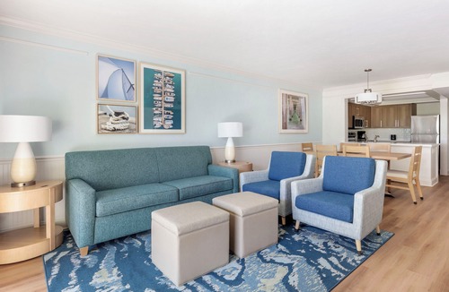 Old Naples Resort | Hilton Vacation Club Charter Club Naples Bay