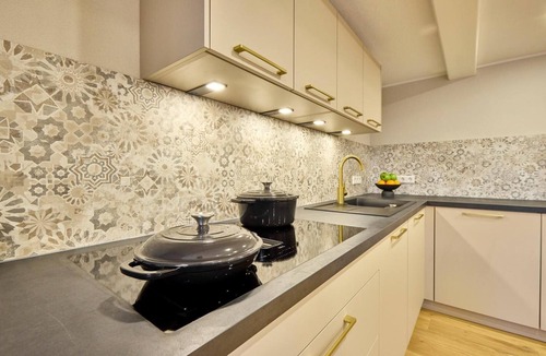 Niederberndorf Apartment | Holiday Home 'Haus Auergang' with Balcony, Garden View and Wi-Fi