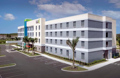 Biggar Hotel | Home2 Suites by Hilton Fort Myers Airport
