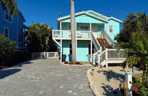 Matlacha Cottage | Island Cottage in Quaint Matlacha Florida. Amazing island life is a click away…