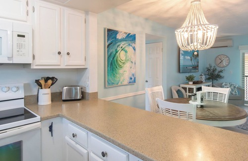 Marco Island House | ISLAND MANOR Unit K4- 2 BR/1 BA - NEWLY REMODELED