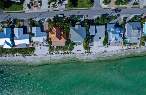 Anna Maria House | JULY, AUG. SPECIALS ,BEACHFRONT, PRIVATE BEACH ON THE WATERFRONT, Bring your Dog