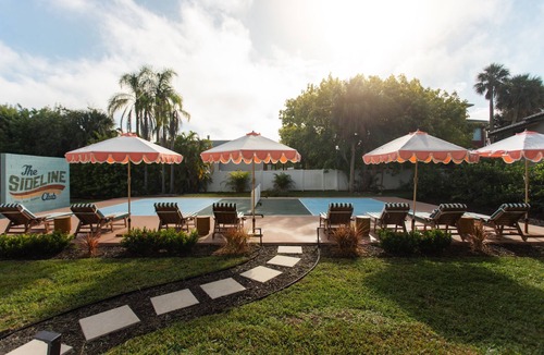 Trailer Estates House | July Open! Pickleball+ Heated Pool + Cold Plunge
