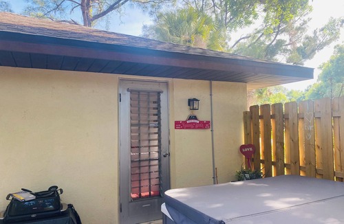 Fort Myers Shores House | Key West style country spa