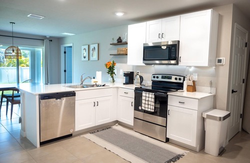 Gulf Cove House | King Bed Cozy Gateaway House close to Manasota Key