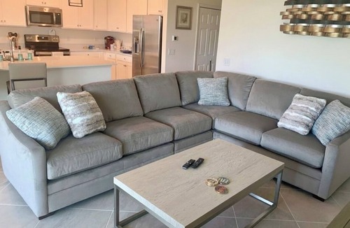 Lakewood Ranch Condo | Lakewood National Golf Club Penthouse Condo with Luxury Amenities - Pet Welcome