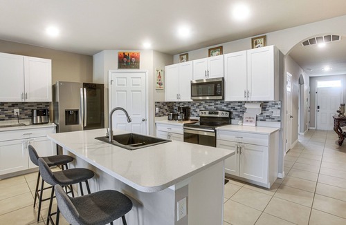 Deep Creek House | Lanai & Fenced Yard! Home 8 Mi to Charlotte Harbor