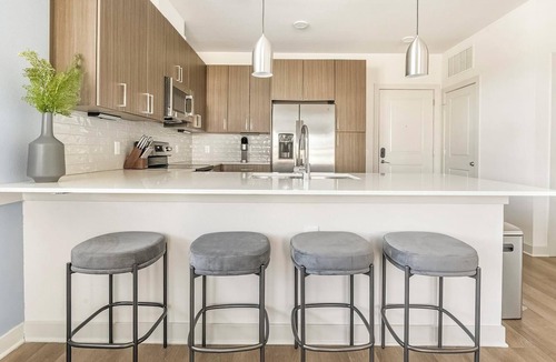 Biggar Apartment | Landing | Amazing 1BD, Gym, Clubhouse