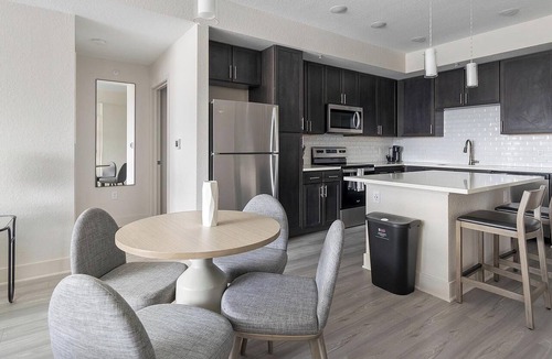 Palmetto Apartment | Landing | Incredible 2BD, Clubhouse, Yoga Studio