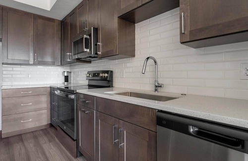 Fort Myers River District Apartment | Landing | Modern 2BD, Rooftop Lounge, Gym
