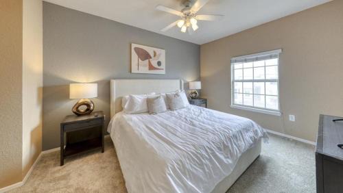Pinellas Park Apartment | Landing Modern Apartment with Amazing Amenities (ID8573X64)
