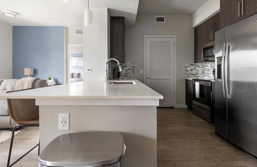 Biggar Apartment | Landing | Spectacular 2BD, Gym, Clubhouse