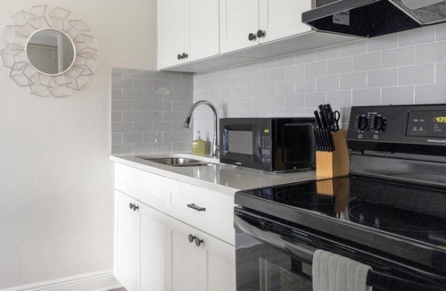 St. Petersburg Apartment | Landing | Stunning 1BD, Gym, Yoga Studio