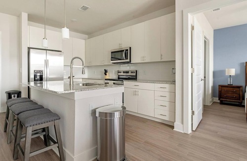 The Forum Apartment | Landing | Stylish 2BD, Gym