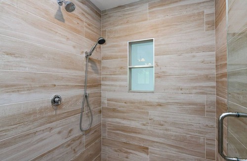 Arlington Park House | Large home w/ private pool & garden near Downtown Pet Friendly Beautiful Decor