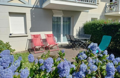 Courseulles-sur-Mer Apartment | Le Calme Marin avec jardin à 150m de la plage