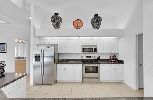 Pine Valley House | Light and airy, beautifully appointed 3 bed, 3 bath home with sunny pool & spa.