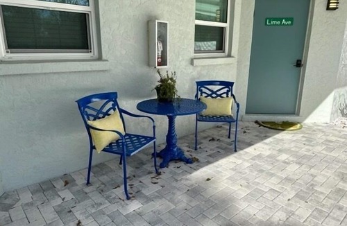 Downtown House | Lime @ El Tropicale Vacation Rentals Downtown Sarasota