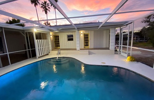 Whitney Beach House | Limited Time Deal 45% Discount - Best Value on LBK
