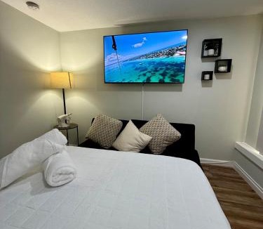 Bayshore Gardens Apartment | LivoOne - Coastal Comfort
