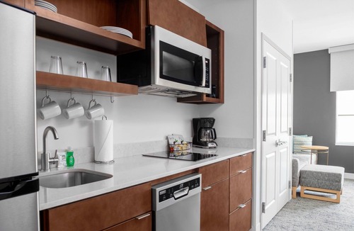 Clearwater Hotel | Look No Further! 3 Comfortable Units, Free Breakfast, Near Safety Harbor Beach