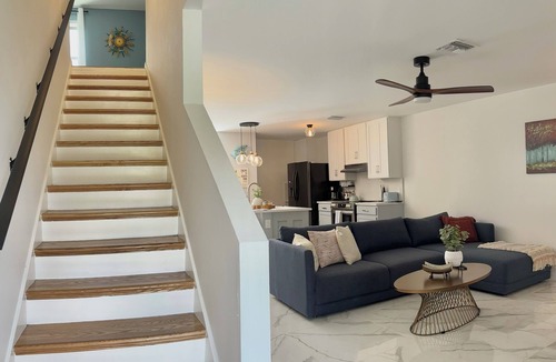Mariner House | Lovelee Villa Cozy 2-Story Home in Beautiful Cape Coral!