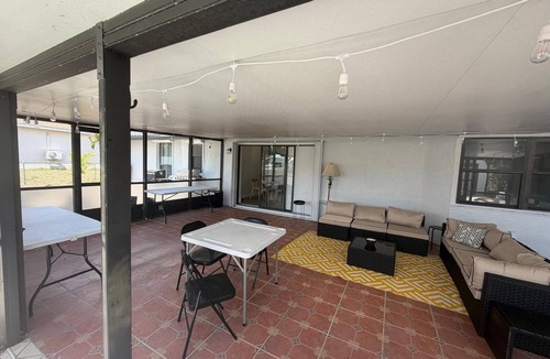 Diplomat House | Lovely 3-bedroom house with pool in Cape Coral perfect for your getaway