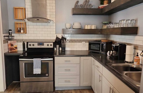 Judson House | Lucky 13 Retreat – Cozy 2BR Getaway Near Downtown Greenville!