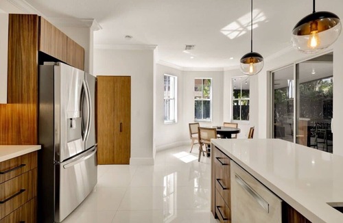 Ludlam House | Luxe Pool & Fire Pit | 5 min to Dolphin Mall