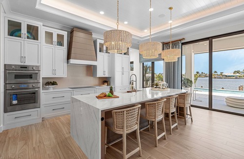 Eight Lakes House | Luxe Waterfront Escape with Heated Pool, Spa & Gulf Access - Villa Solara - Roelens