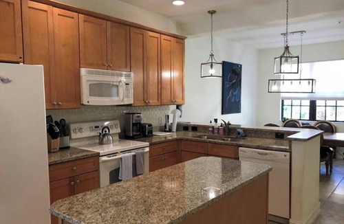 Biggar Condo | Luxurious 2 bed/2.5 bath available for rent! Resort Living! Pools, Gym, Courts