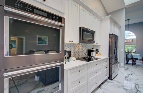 Caloosahatchee House | Luxurious waterfront Cape Coral Oasis