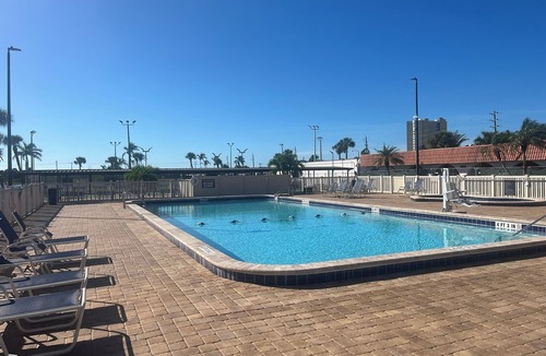 Fort Myers Beach House | Luxury 2BR 2Bath minutes from FMB and Sanibel DISCOUNT May-Dec & Long Term