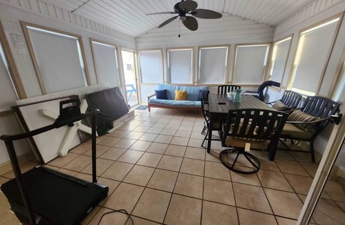 Arcadia House | Luxury 4-bedroom house with AC/indoor fireplace in pleasant Spartanburg