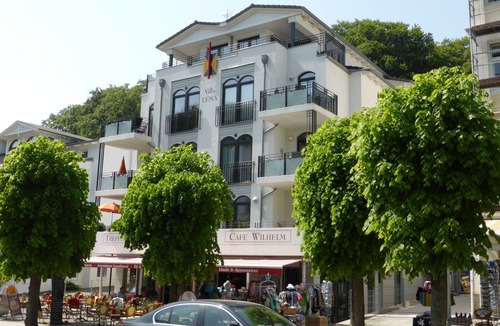 Sellin Apartment | Luxury apartment with 2 bedrooms, large balcony - only 200m to the sea