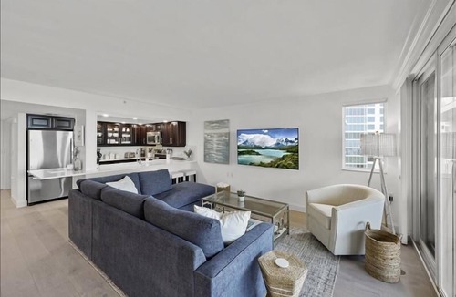 Park Shore Condo | Luxury Beachfront Condo on the 6th floor! - WS0602
