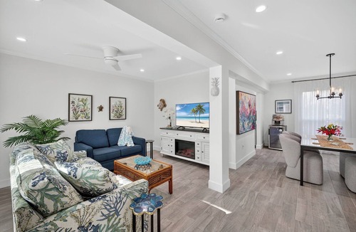 Sanibel Condo | Luxury Beachside Villa Condo w/Carport