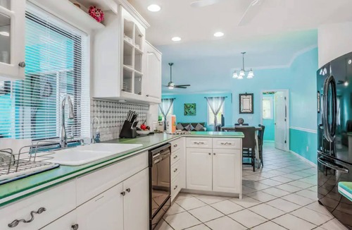 Fort Myers House | Luxury Cape Coral Waterfront Retreat Pool, Spa, Dock & Pet Friendly