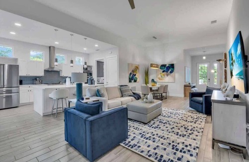 Arlington Park House | Luxury Coastal Home w/Heated Saltwater Pool & Near Beaches