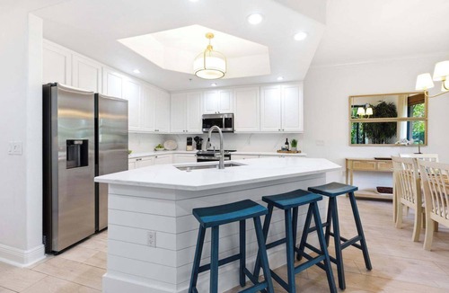 Royal Harbor Apartment | Luxury Condo 2BR at Resort near 5th Ave & Beach