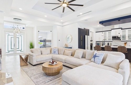 Burnt Store House | Luxury Family Stay, Heated Pool, Beaches, Parks