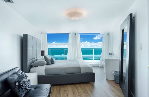 Mid Beach Condo | Luxury - Ocean front 3 Bed 2 Bath two story condo in Vibrant Miami Beach