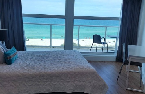 Mid Beach Condo | Luxury - Ocean front 3 Bed 2 Bath two story condo in Vibrant Miami Beach
